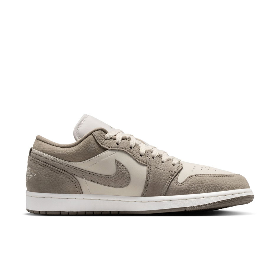Air Jordan 1 Low Erkek Basketbol Ayakkabısı