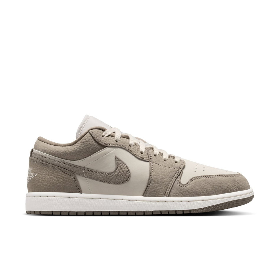 Air Jordan 1 Low Erkek Basketbol Ayakkabısı