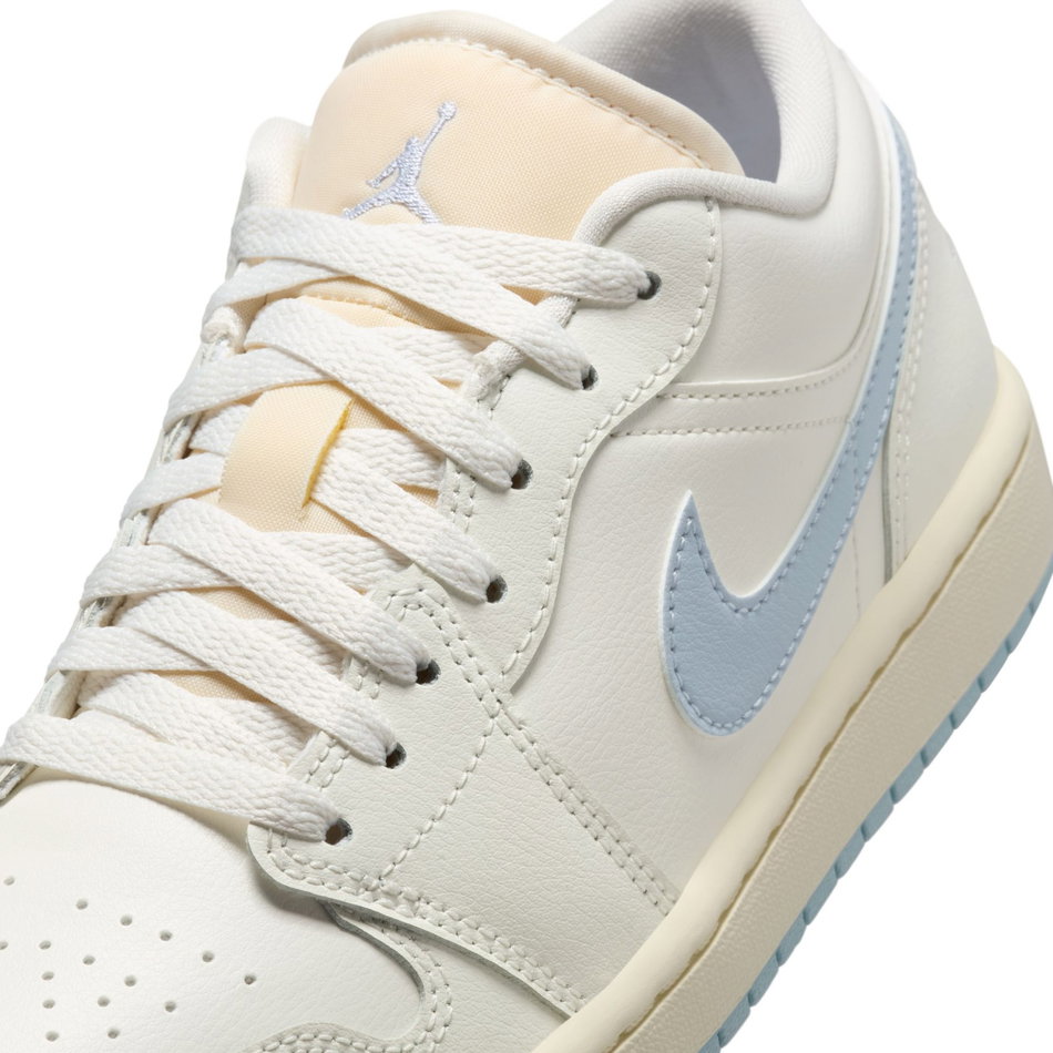 Air Jordan 1 Low 'Ghost' Kadın Basketbol Ayakkabısı