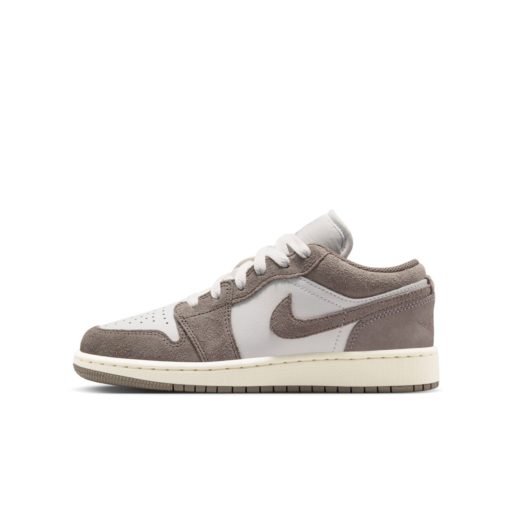 Nike Air Jordan 1 Low Gs Basketbol Ayakkabısı 553560-026
