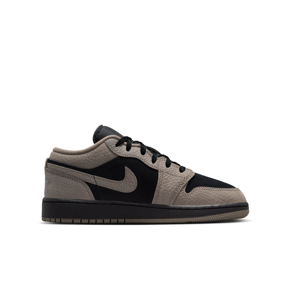 Air Jordan 1 Low SE Gs Basketbol Ayakkabısı