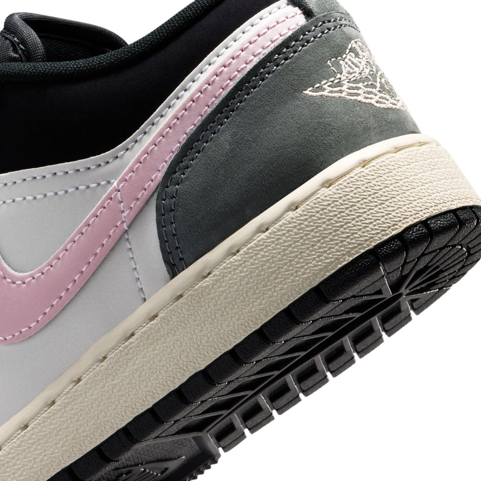 Air Jordan 1 Low Se Gs Basketbol Ayakkabısı