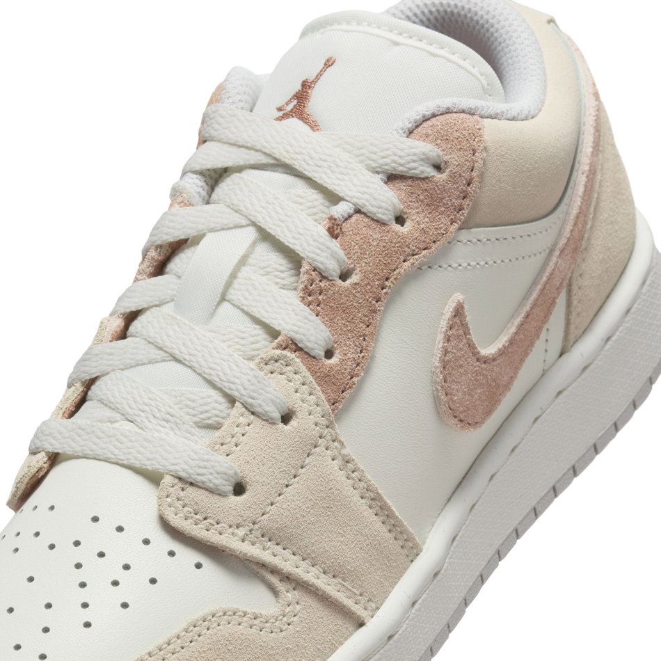 Air Jordan 1 Low SE Gs Bej Basketbol Ayakkabısı