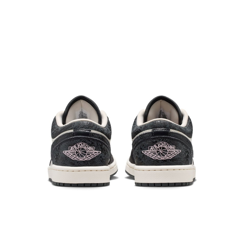 Air Jordan 1 Low SE 