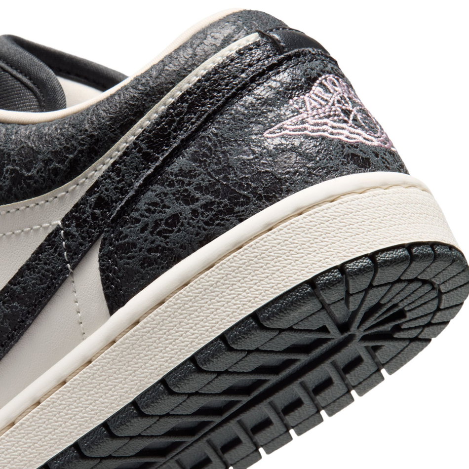 Air Jordan 1 Low SE 