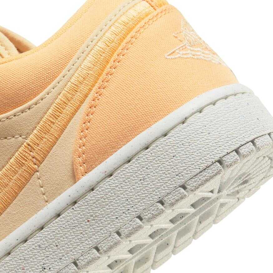 Air Jordan 1 Low SE Kadın Basketbol Ayakkabısı