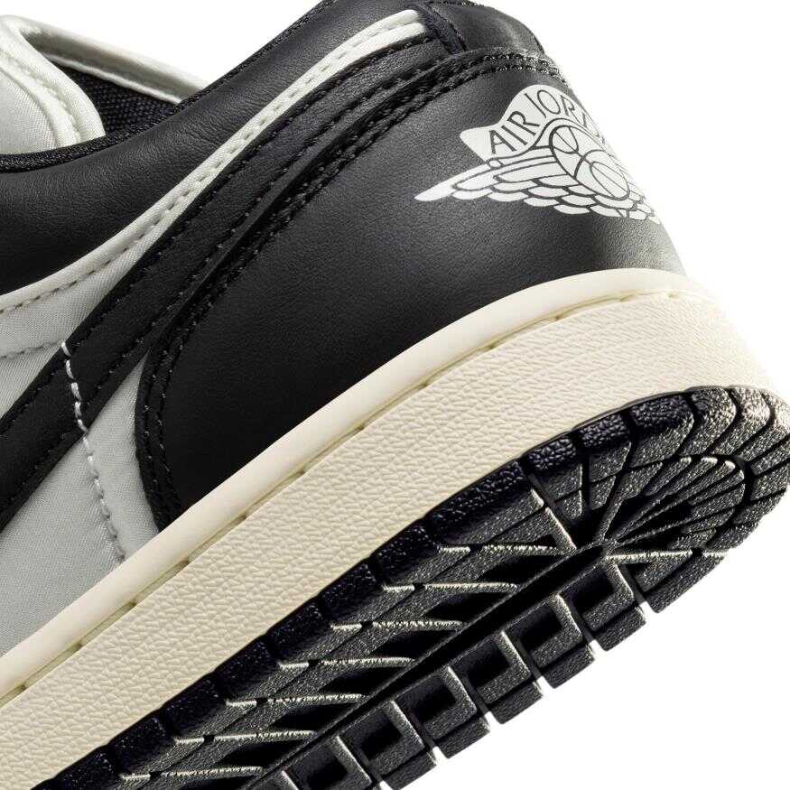 Air Jordan 1 Low SE Kadın Basketbol Ayakkabısı