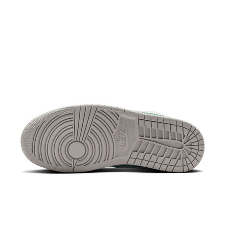 JORDAN - Air Jordan 1 Low SE Kadın Basketbol Ayakkabısı (1)