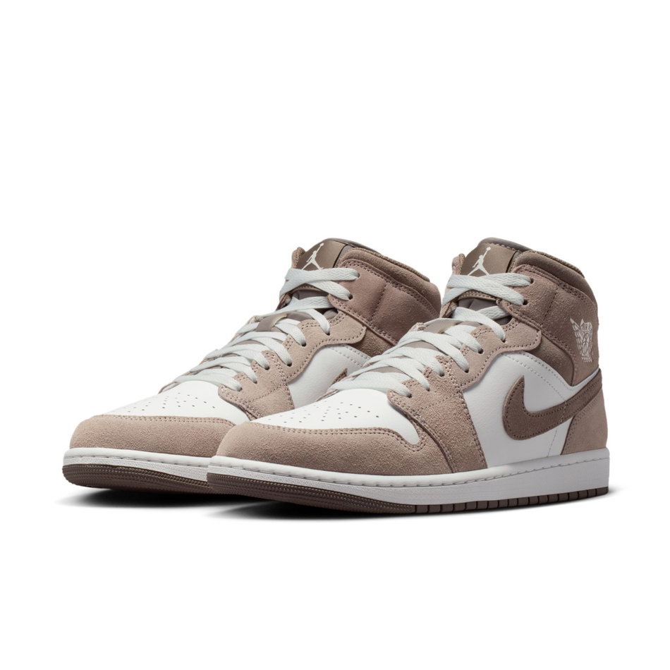 Air Jordan 1 Mid Erkek Basketbol Ayakkabısı