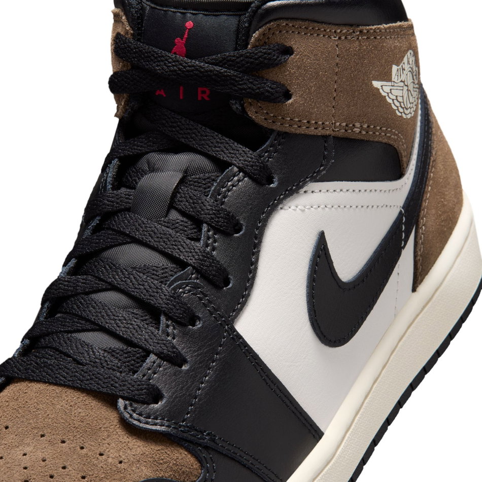 Air Jordan 1 Mid Erkek Basketbol Ayakkabısı