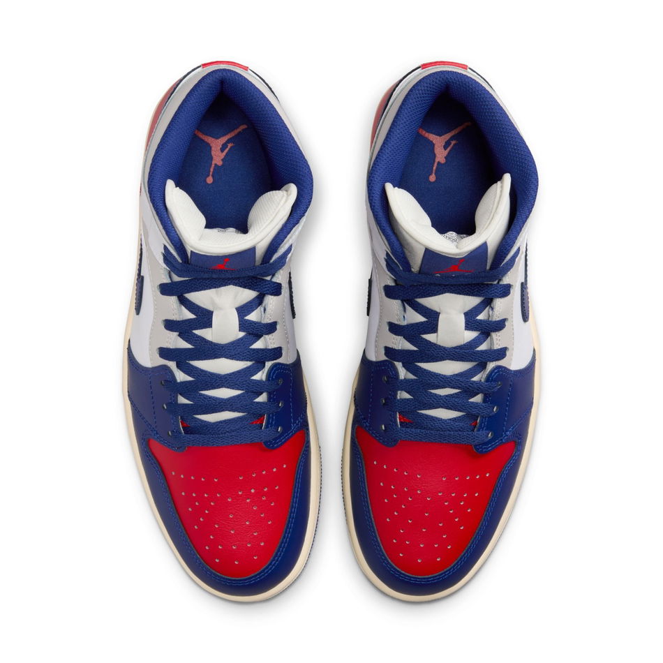 Air Jordan 1 Mid Erkek Basketbol Ayakkabısı