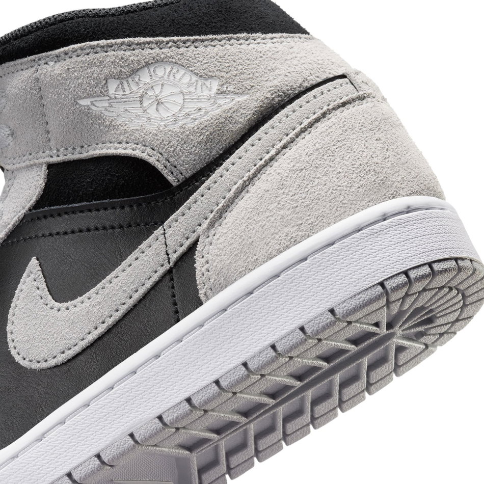 Air Jordan 1 Mid Erkek Gri Basketbol Ayakkabısı