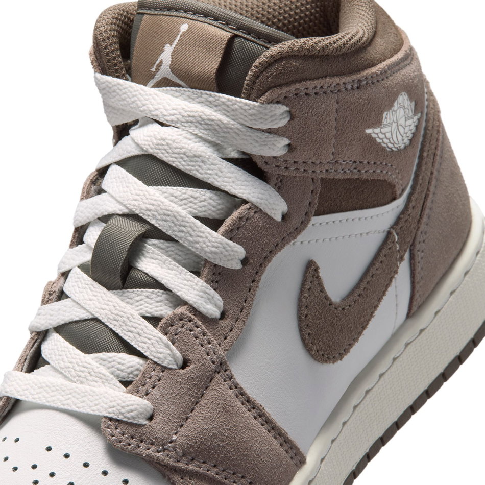 Air Jordan 1 Mid Gs Basketbol Ayakkabısı