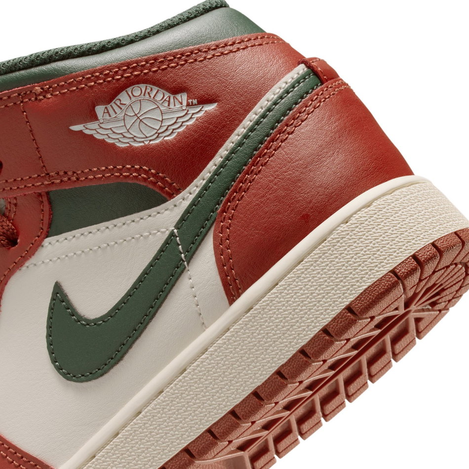 Air Jordan 1 Mid Gs Basketbol Ayakkabısı