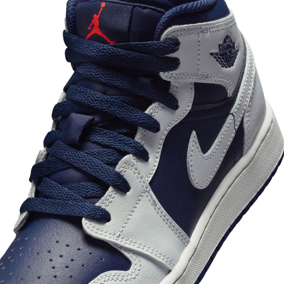 Air Jordan 1 Mid Gs Basketbol Ayakkabısı