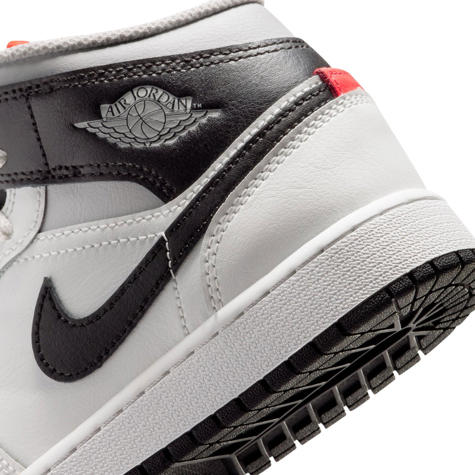 Air Jordan 1 Mid Gs Gri Basketbol Ayakkabısı