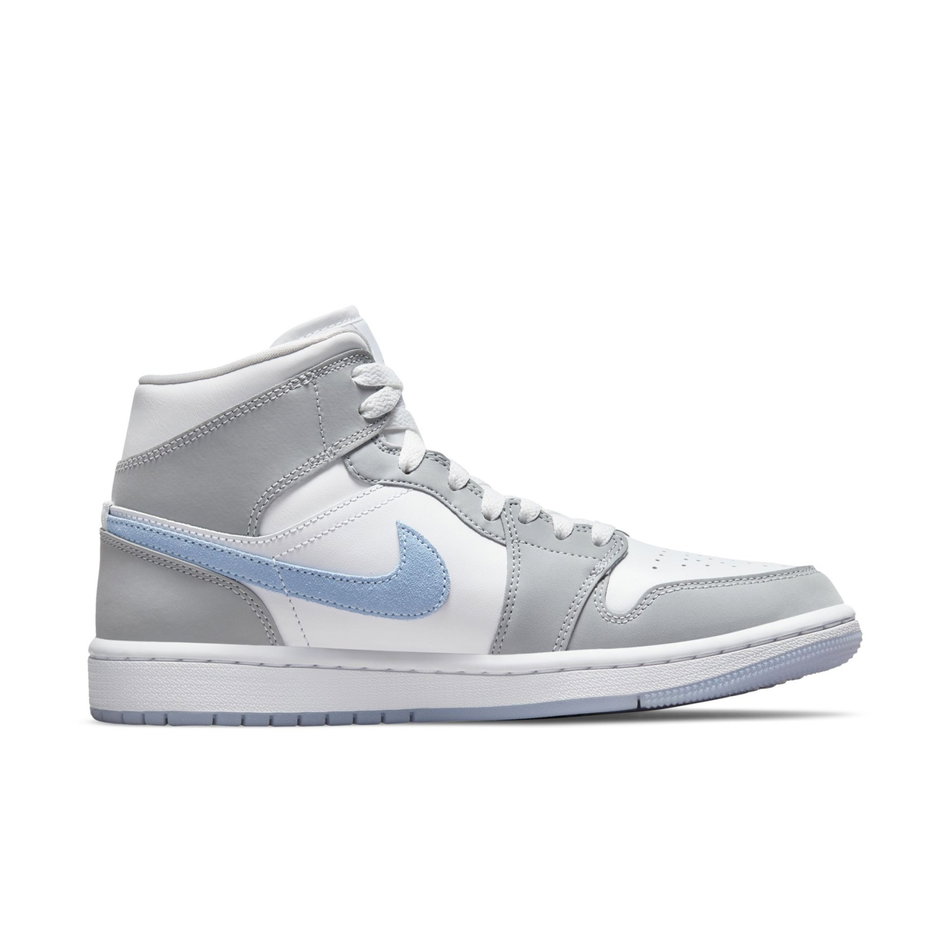 Air Jordan 1 Mid Kadın Basketbol Ayakkabısı
