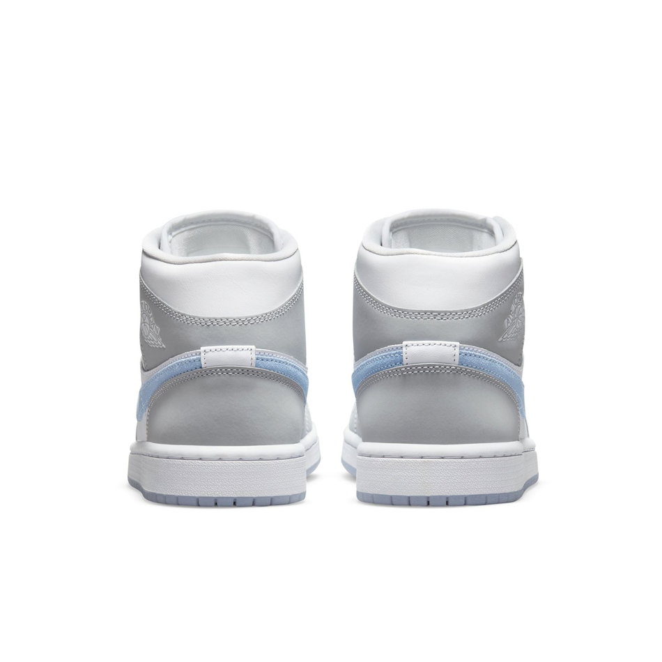 Air Jordan 1 Mid Kadın Basketbol Ayakkabısı