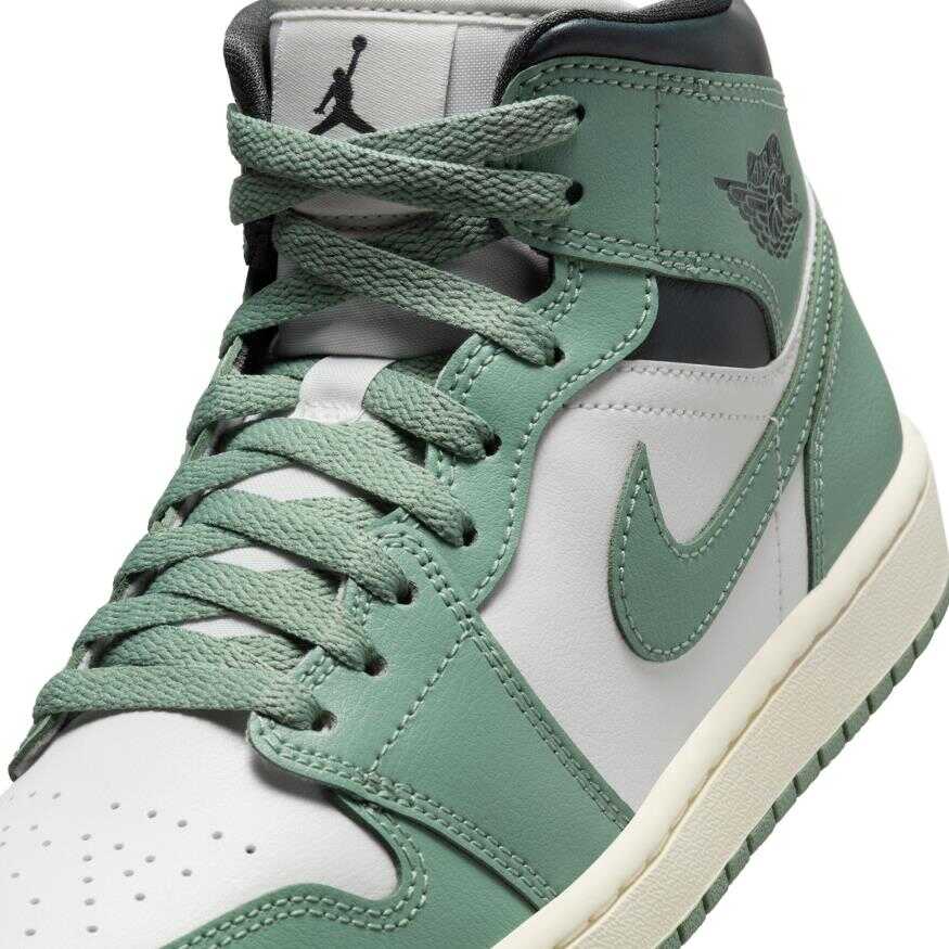 Air Jordan 1 Mid Kadın Basketbol Ayakkabısı