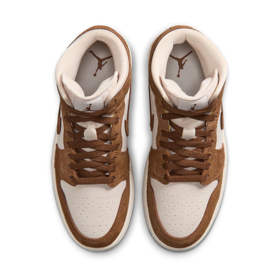 Air Jordan 1 Mid Kadın Basketbol Ayakkabısı