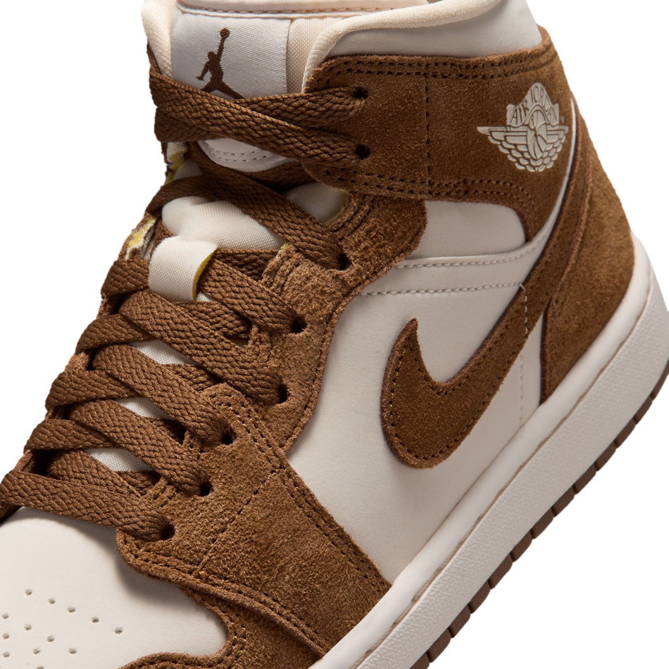 Air Jordan 1 Mid Kadın Basketbol Ayakkabısı