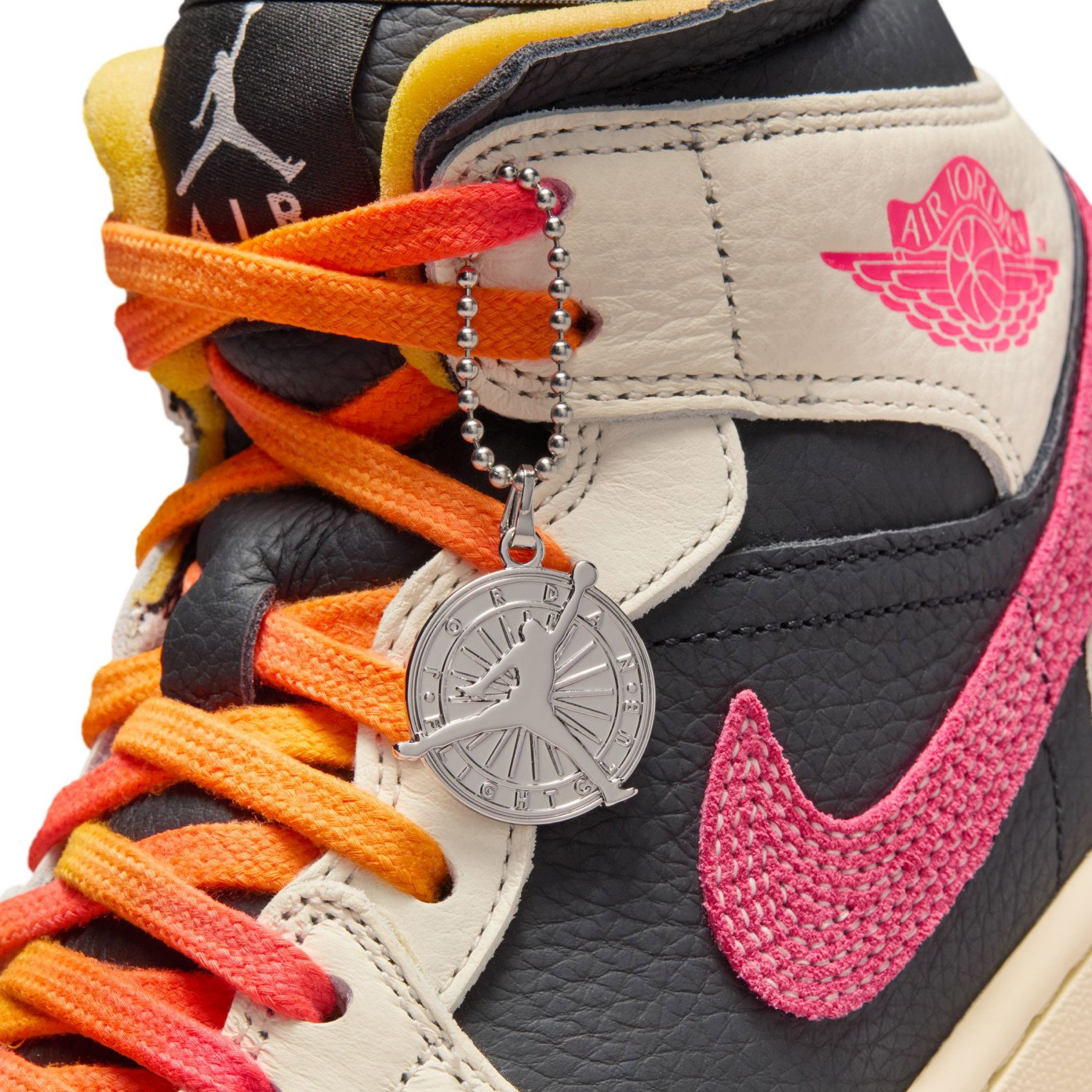 Nike Air Jordan 1 Mid SE Edge Flight Club Kadın Basketbol