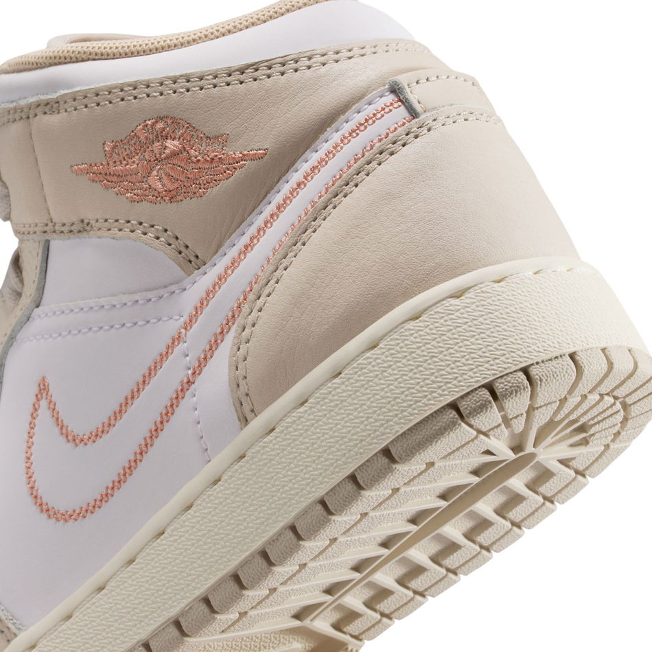 Air Jordan 1 Mid SE Gs Basketbol Ayakkabısı