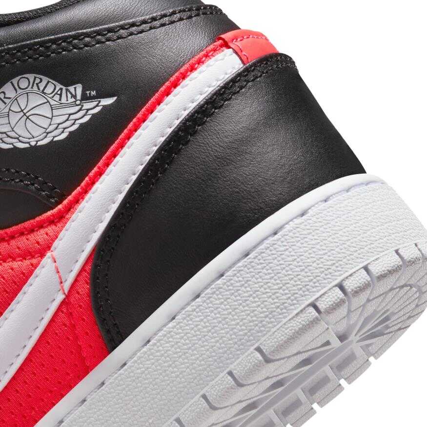 Air Jordan 1 Mid SE GS Çocuk Basketbol Ayakkabısı
