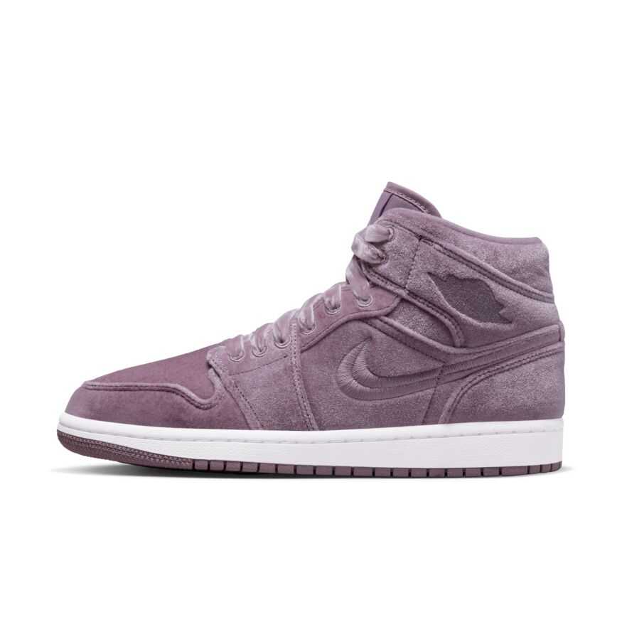 Air Jordan 1 Mid SE Kadın Basketbol Ayakkabısı