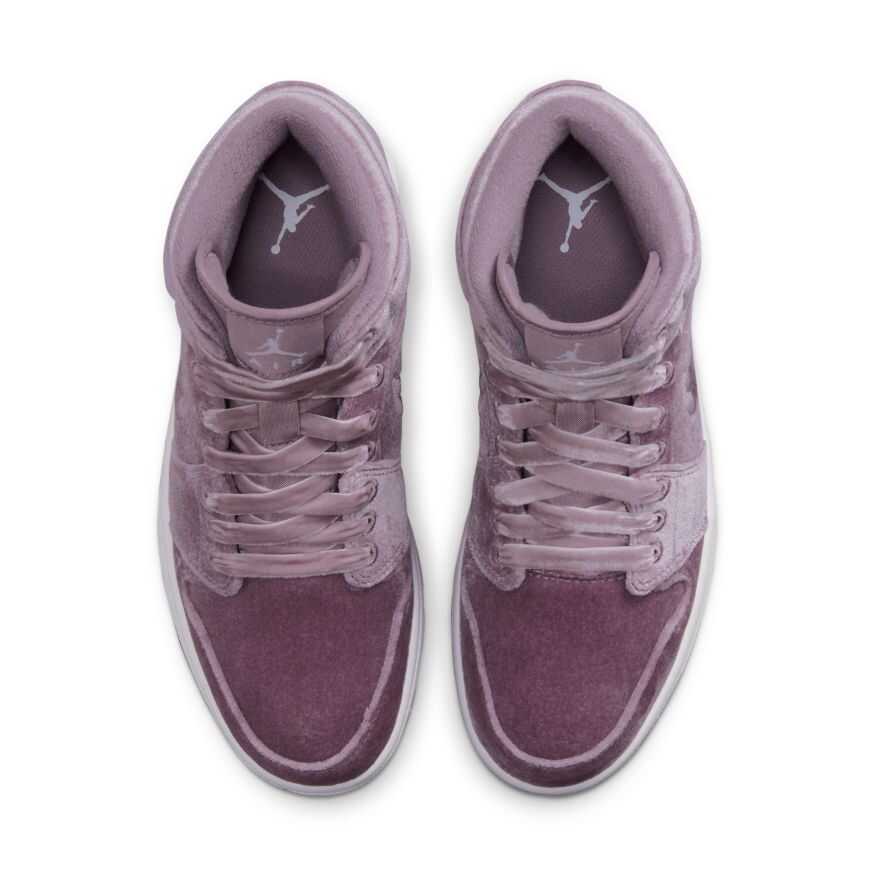 Air Jordan 1 Mid SE Kadın Basketbol Ayakkabısı