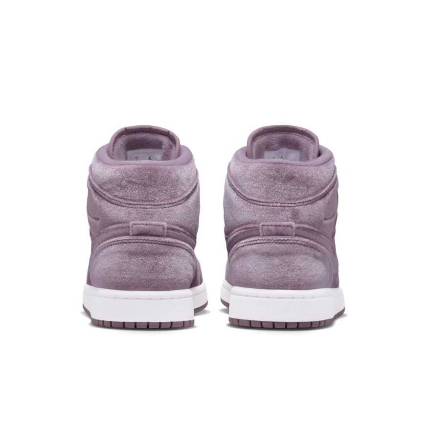 Air Jordan 1 Mid SE Kadın Basketbol Ayakkabısı