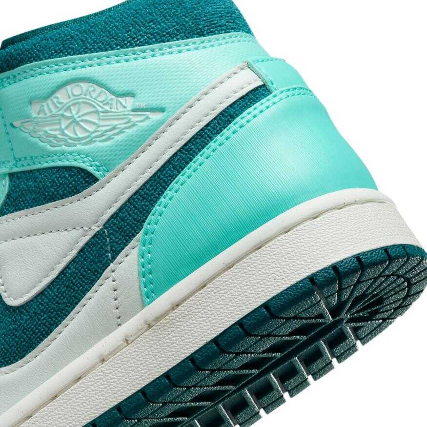 Air Jordan 1 Mid Se Kadın Basketbol Ayakkabısı