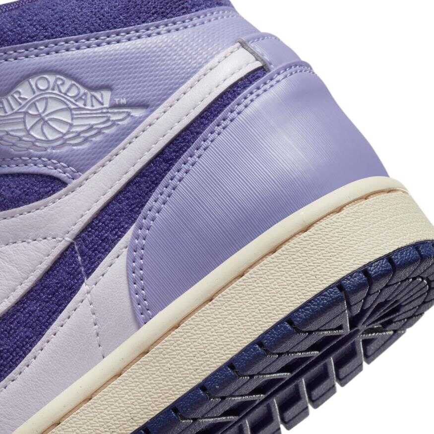 Air Jordan 1 Mid Se Kadın Basketbol Ayakkabısı