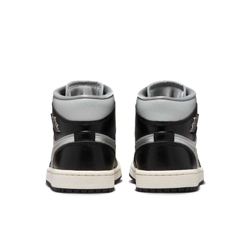 Air Jordan 1 Mid SE Kadın Basketbol Ayakkabısı