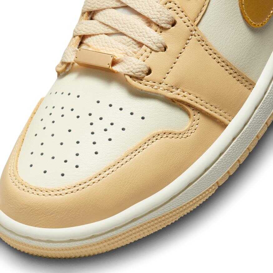 Air Jordan 1 Mid SE Kadın Basketbol Ayakkabısı