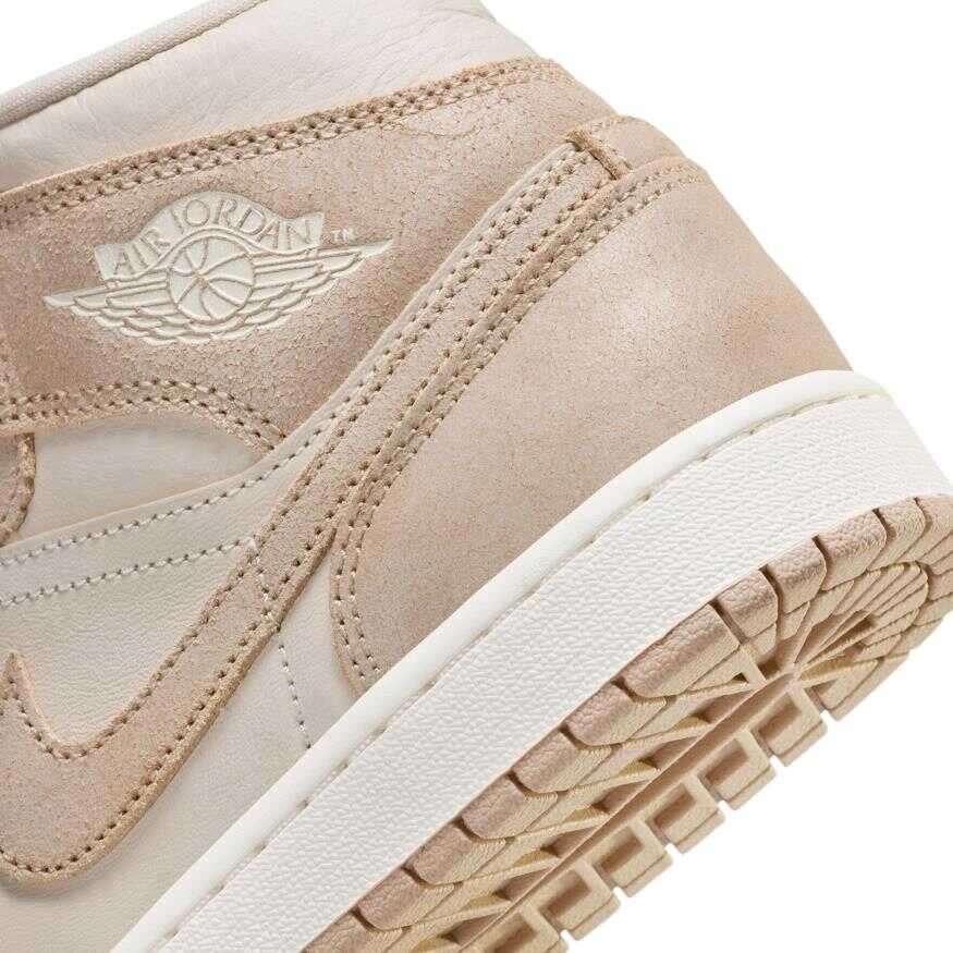 Air Jordan 1 Mid SE Kadın Basketbol Ayakkabısı