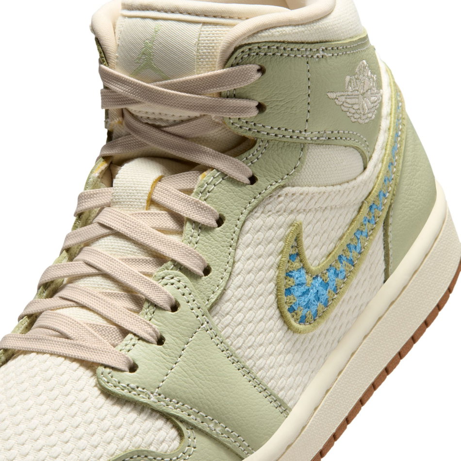 Air Jordan 1 Mid SE 'Olive Aura' Kadın Basketbol Ayakkabısı