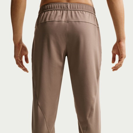 NIKE - Dri-FIT UV Primary NanoKnit Jogger Erkek Kahverengi Eşofman Altı (1)