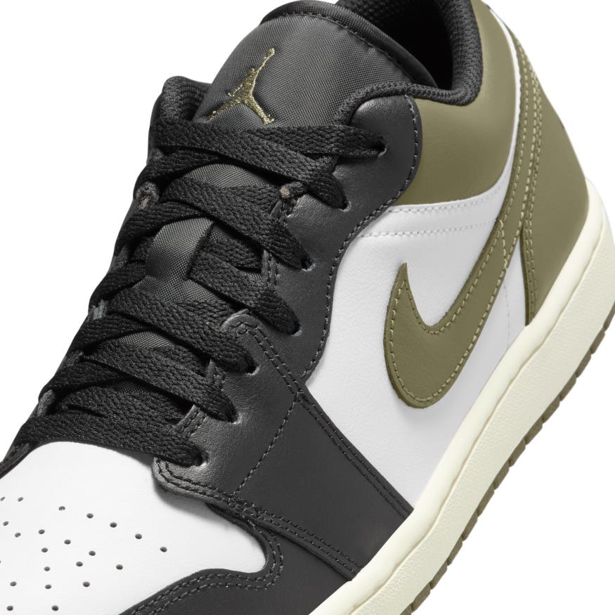 Air Jordan 1 Low Erkek Basketbol Ayakkabısı