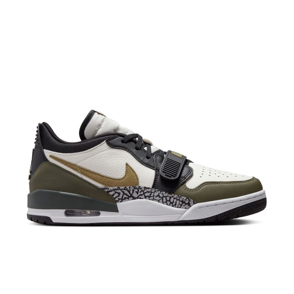 Air Jordan Legacy 312 Low Erkek Basketbol Ayakkabısı