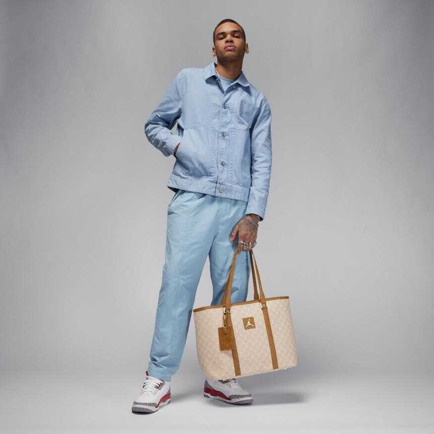 Jordan Monogram 32L El Çantası