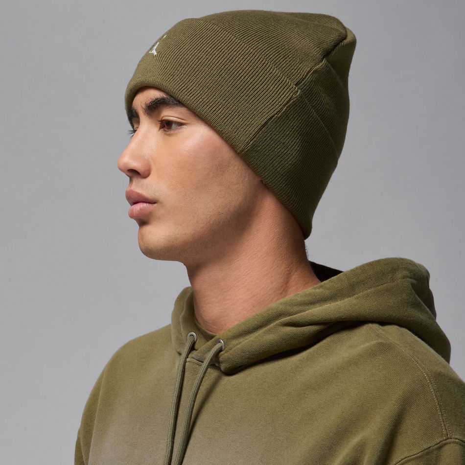 Jordan Peak Beanie Essentials Bere