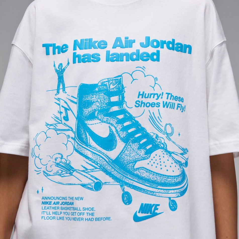 Jordan SS OS GFX Tee Sneaker Kadın Beyaz Tişört