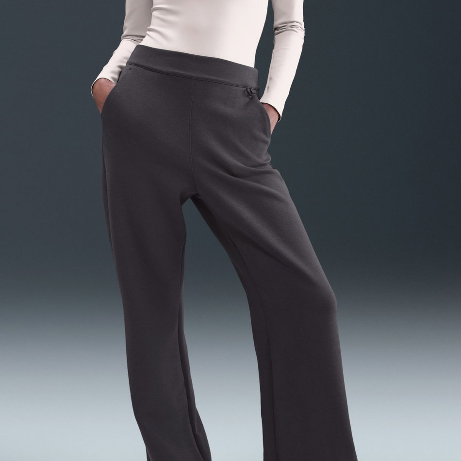 24.7 ImpossiblySoft Dri-FIT Flare Pant Kadın Eşofman Altı