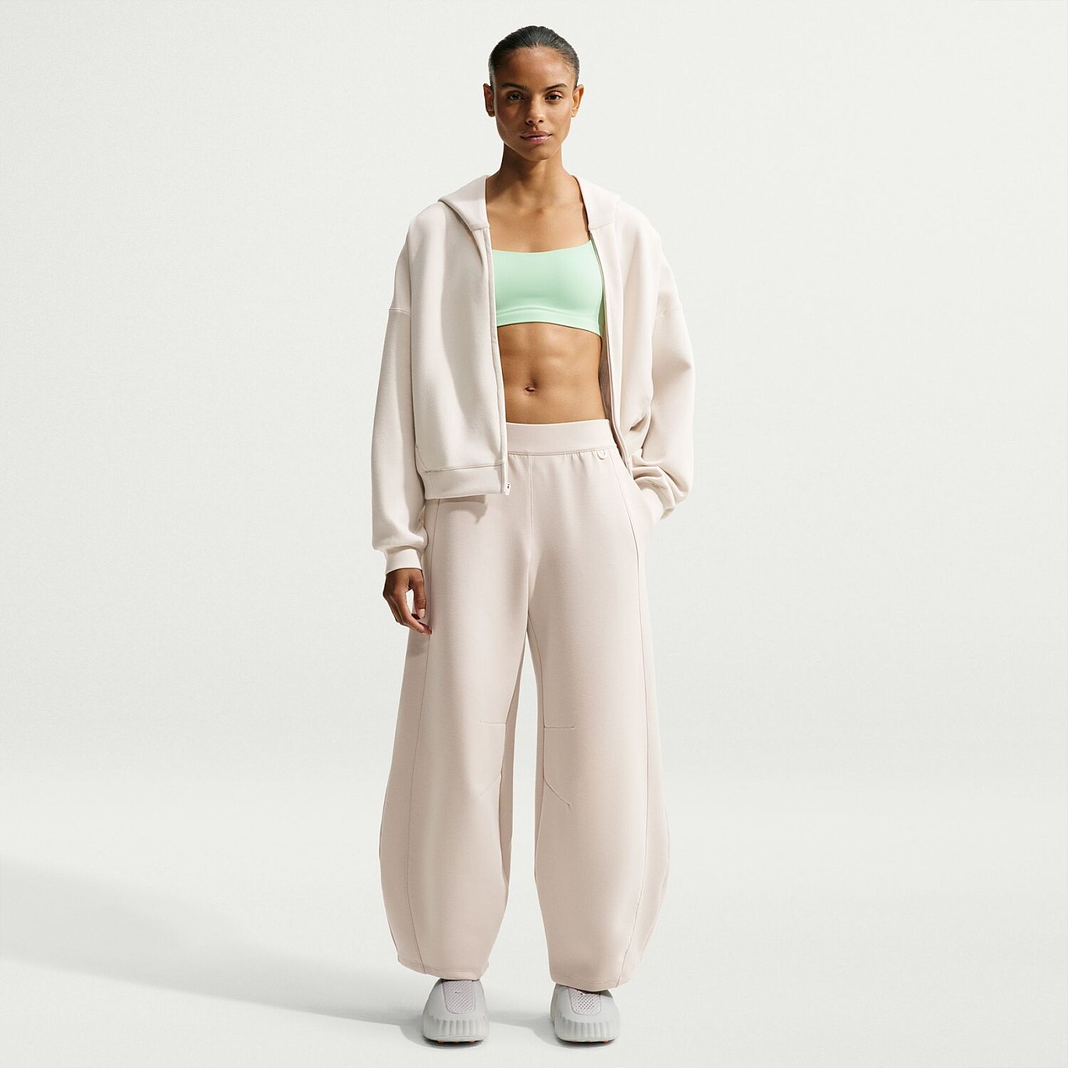Женские спортивные штаны Nike 24.7 ImpossiblySoft Is WL Pant
