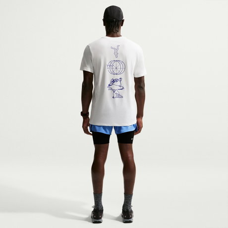 NIKE - ACG Dri-FIT Tee Trail Energy Erkek Beyaz Tişört (1)