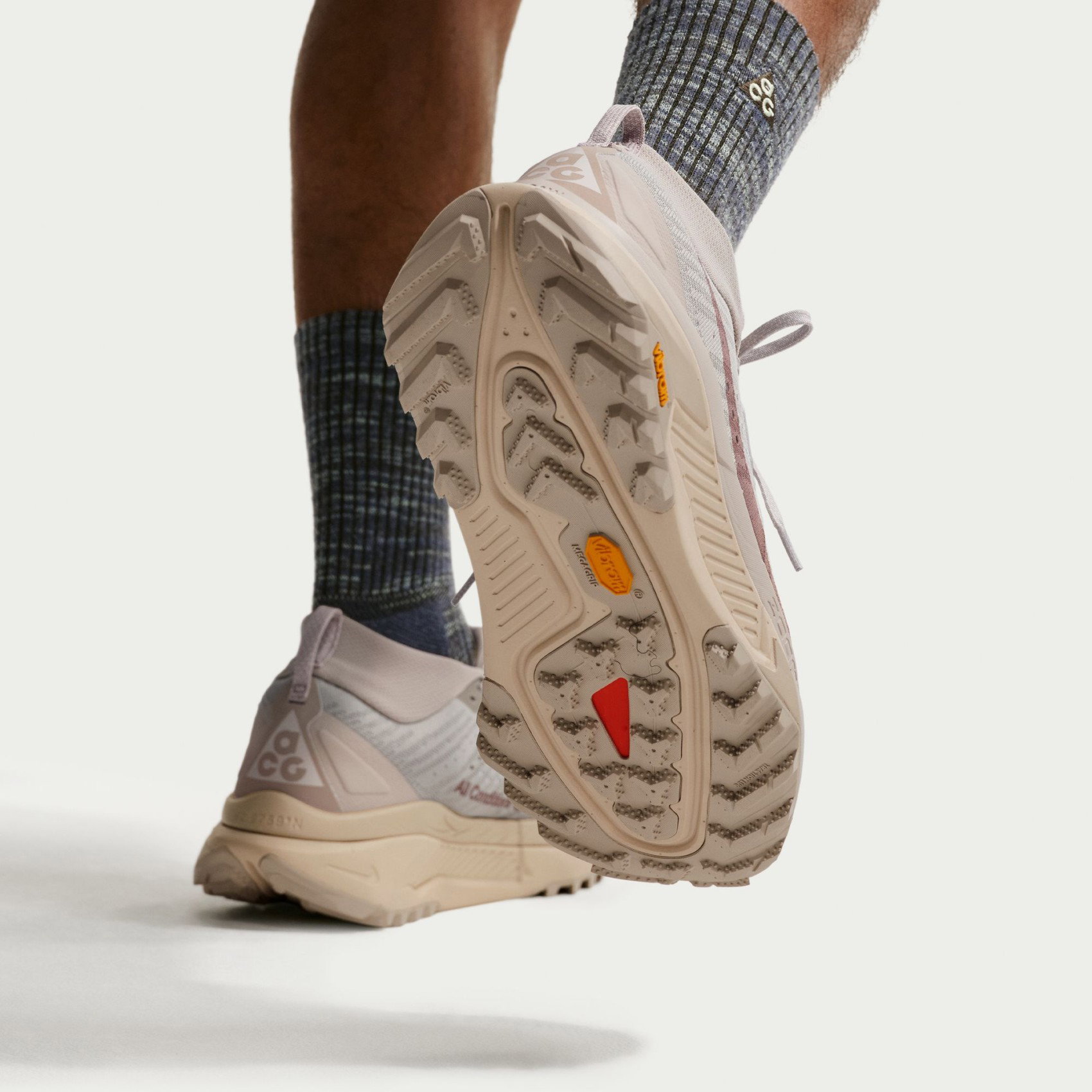 Nike ACG Zegama Trail Erkek Kahverengi Koşu Ayakkabısı HV8113-200