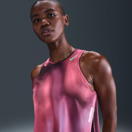 NIKE - AeroSwift Faith Kipyegon Dri-FIT ADV Crop Kadın Atlet (1)