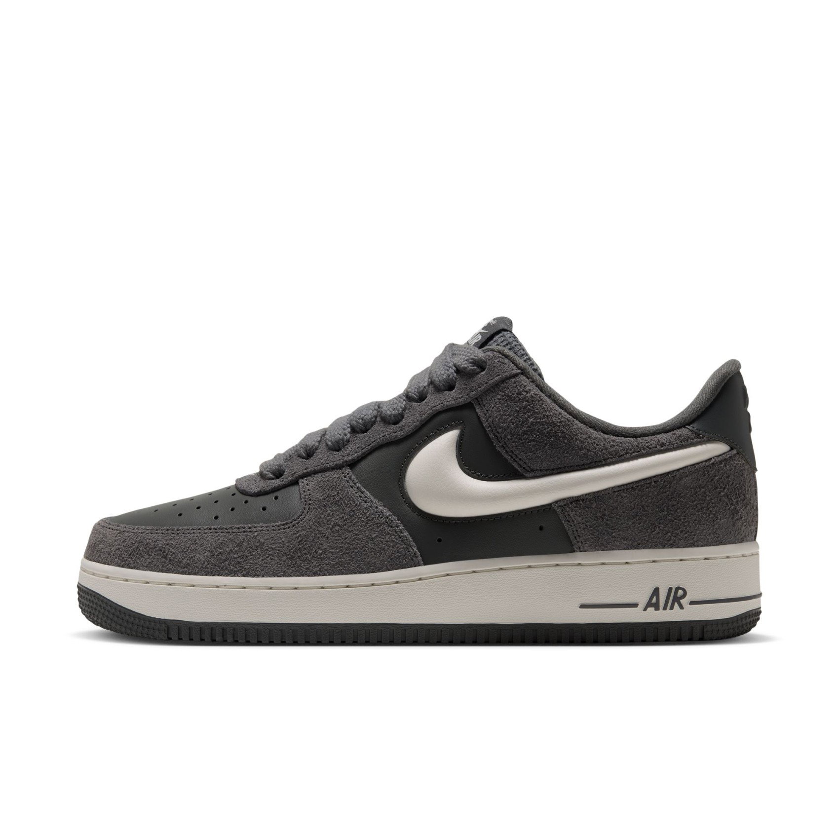 Мужские кроссовки Nike Air Force 1 '07 Lv8 Sneaker
