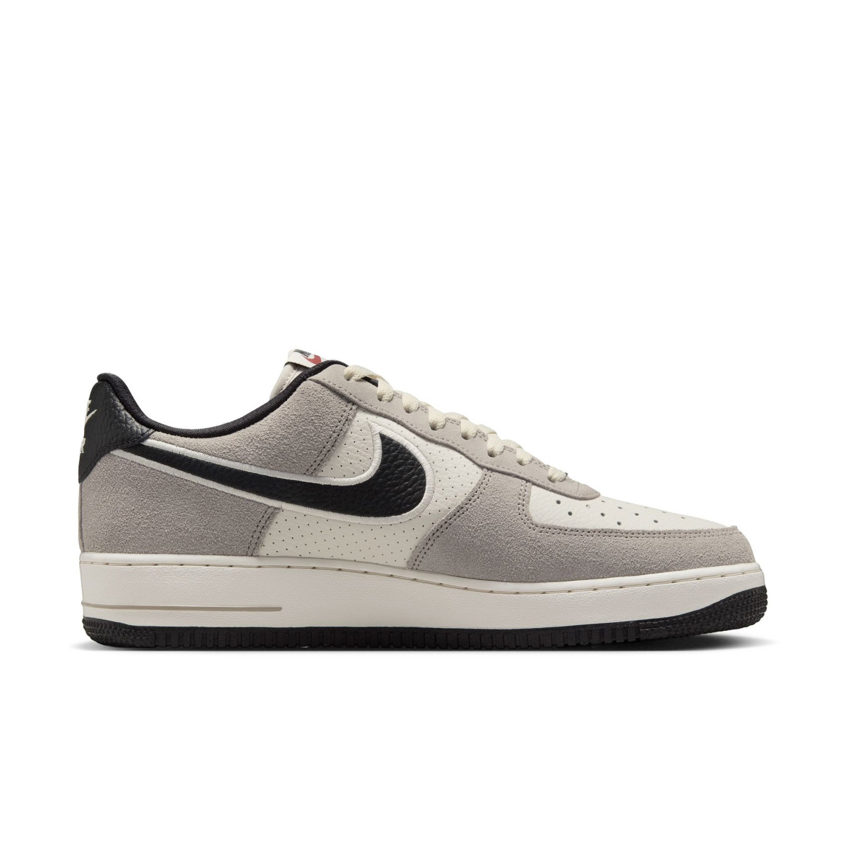 Nike Nike Air Force 1 IO2077 LV8